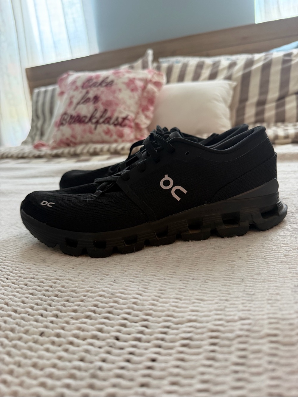 On Cloud Black Running Shoes